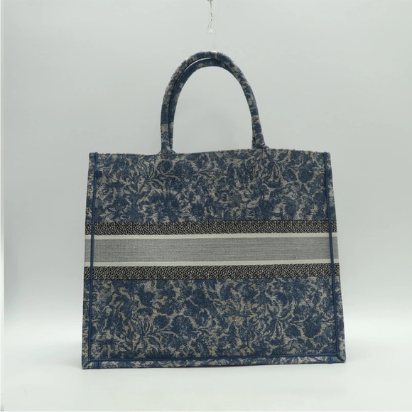 Dior Floral Blue Tote Bag - Picture 6 of 15
